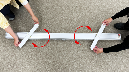 本体の足部分を出している画像